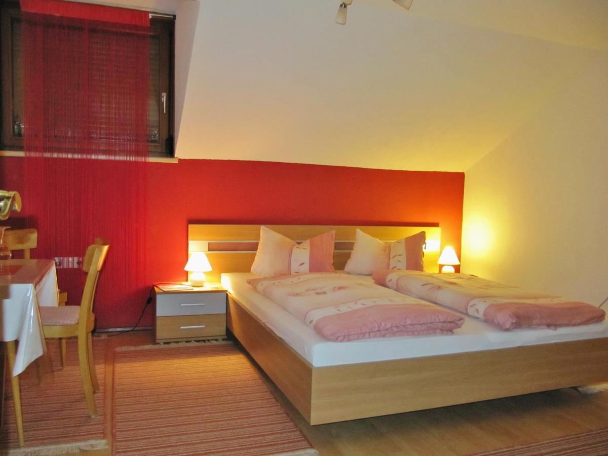 ペットイ・アム・アールベルク Haus Tannegg Bed & Breakfast エクステリア 写真