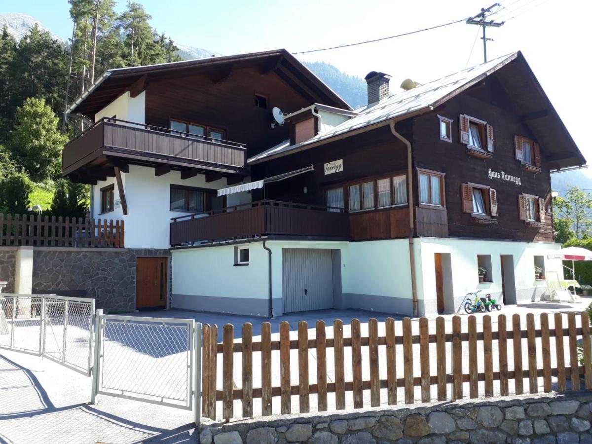 ペットイ・アム・アールベルク Haus Tannegg Bed & Breakfast エクステリア 写真